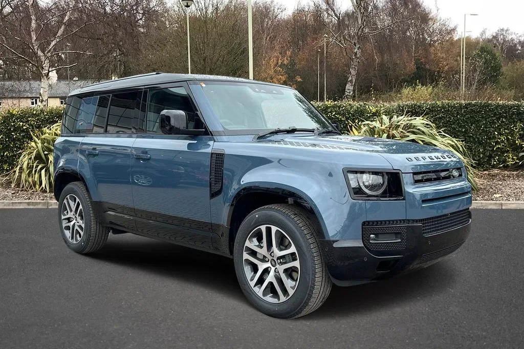 Land Rover Defender 110 D300 2024
